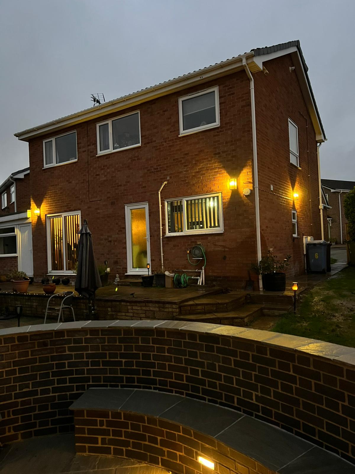 Rear garden exterior wall lighting